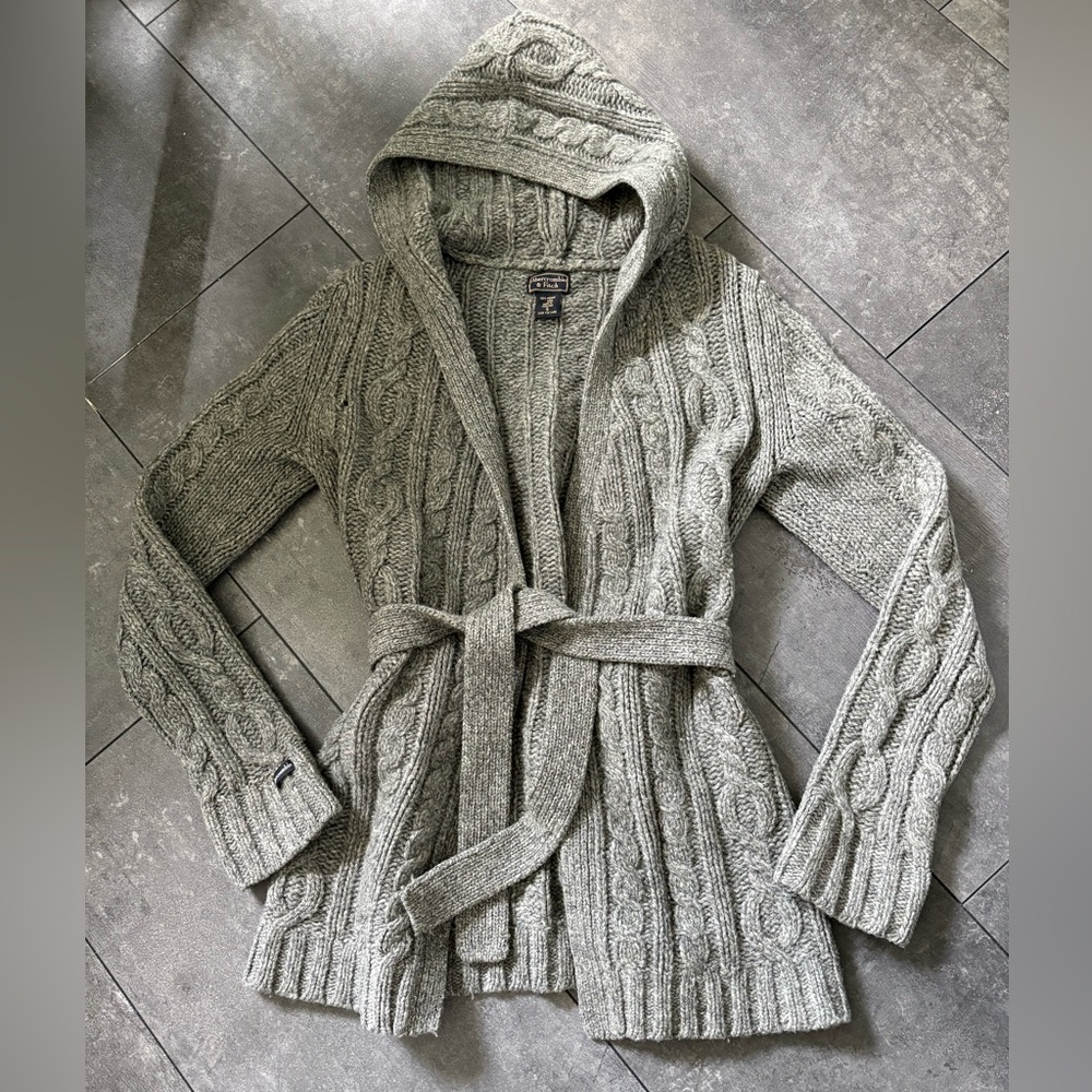 Abercrombie & Fitch Heather Gray Cable Knit Cardigan Wrap Sweater A&F